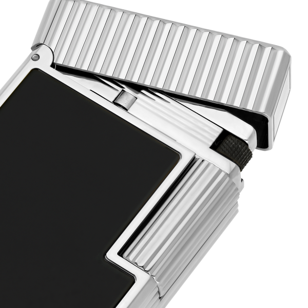 Lacquered lighter