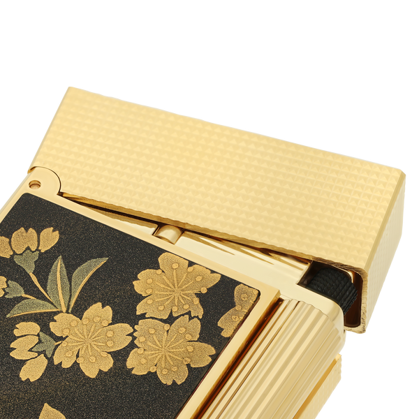 Lacquered lighter