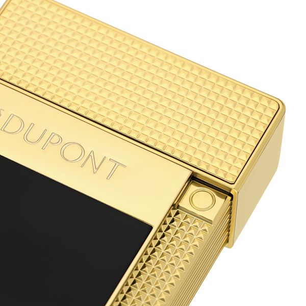 Lacquered lighter